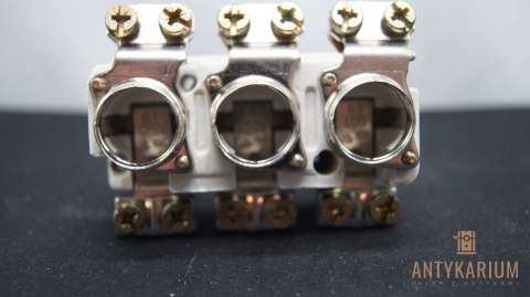 Gniazdo bezpiecznikowe Neozed D02 3pol 5SG5673 Siemens Gniazdo bezpiecznikowe Neozed D02 3pol 5SG5673 Siemens