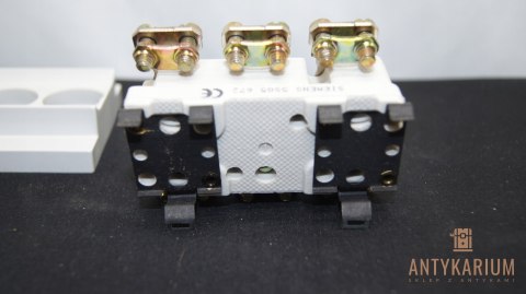 Gniazdo bezpiecznikowe Neozed D02 3pol 5SG5673 Siemens Gniazdo bezpiecznikowe Neozed D02 3pol 5SG5673 Siemens