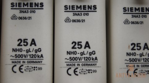Wkładka bezpiecznikowa 3 sztuki 25A 3NA3010 Siemens