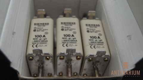 Wkładka bezpiecznikowa NH 0 100A 3szt 3NA3 030 Siemens