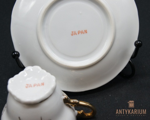 Filiżanka biała porcelana złoto Japan