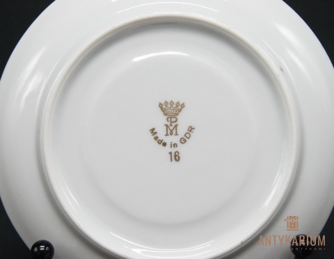 Filiżanka porcelanowa ręcznie malowanoa lata 50