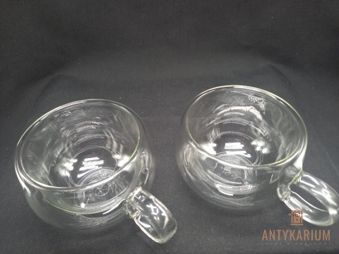 Komplet dwóch szklanek z podwójnym szkłem 220ml
