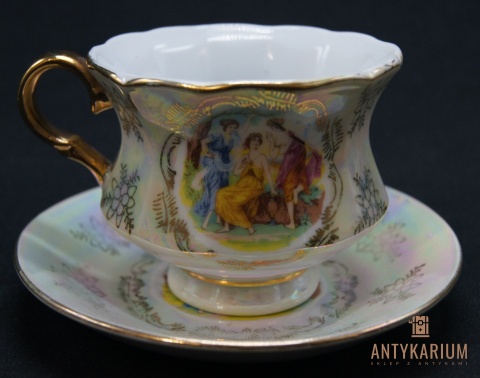 Porcelana filiżanka bogato zdobiona 190ml