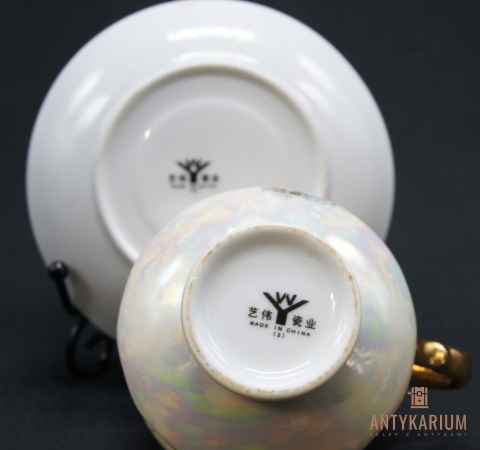 Porcelana filiżanka bogato zdobiona 190ml