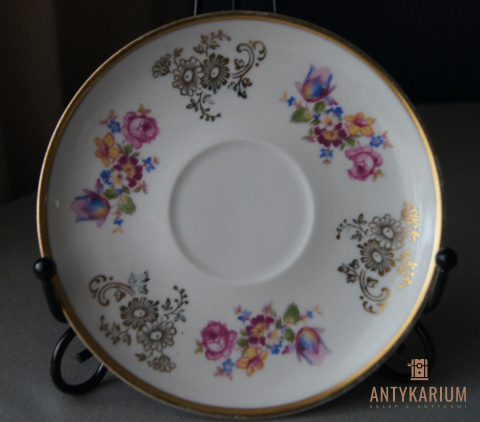 Porcelanowy zestaw do kawy w kwiaty Porcelanowy zestaw do kawy w kwiaty