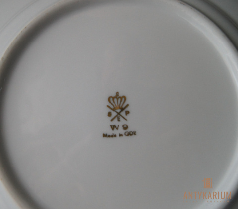 Porcelanowy zestaw do kawy w kwiaty Porcelanowy zestaw do kawy w kwiaty