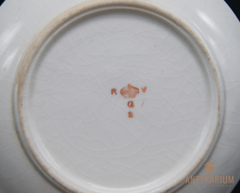 Stara Filiżanka Porcelanowa Koserow