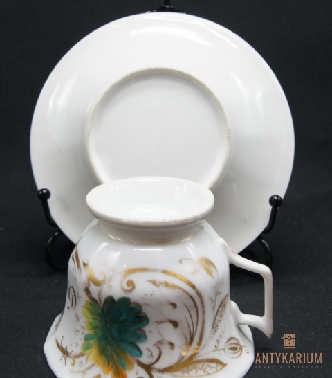 Stara filiżanka biała porcelana 200ml