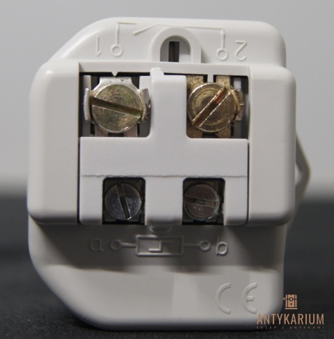 Bistabilny łącznik impulsowy 5TT5 431 SIEMENS 16A