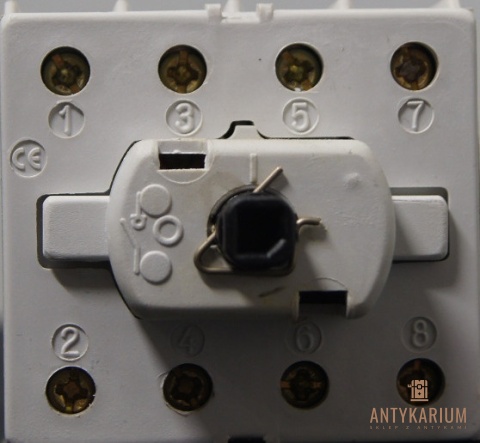 KU 4125N KU rozłączniki z napędem obrotowym 16-125A