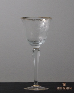 Stary kryształowy kielich do wina sceny z polowania