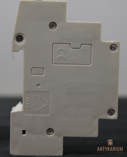 Przekaźnik zdalny 2-bieg 16A 5TT5 532 Siemens