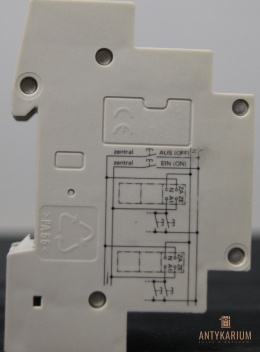 Przekaźnik zdalny bistabilny 16A 5TT5 537 Siemens