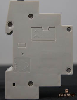 Przekaźnik zdalny bistabilny 5TT5 533 Siemens 16A