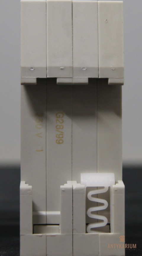 Przekaźnik zdalny bistabilny 5TT5 533 Siemens 16A