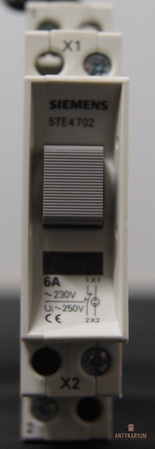 Przycisk z lampką sygn. 1no 6A 230V 5TE4 702 Siemens