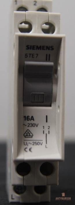 Rozłącznik grupowy z położeniem środkowym 5TE7 141 Siemens