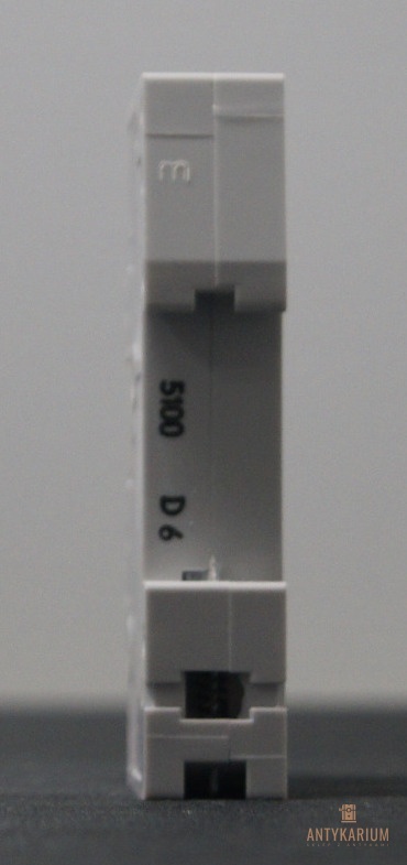 Wyłącznik bezpiecznik Siemens 5SX2 106-8 1pol D6