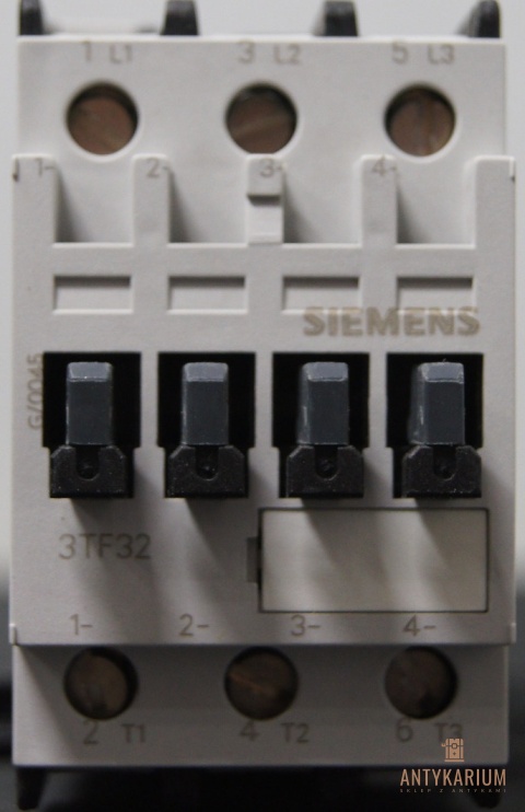 Stycznik 7,5KW 400V DC24V 3TF32 00-0BB4 Siemens