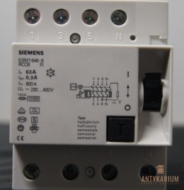 Wyłącznik Róż-prądowy 63A 4POL 300ma 5SM1 646-8 Siemens