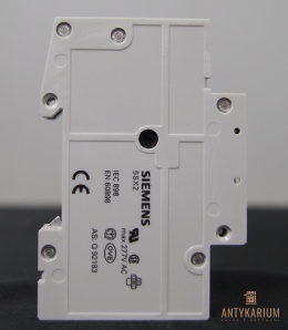 Wyłącznik bezpiecznik SIEMENS 5SX2 105-7 1Pol C0,5