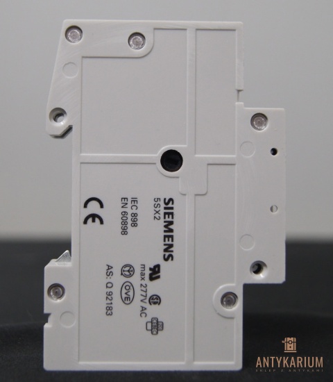 Wyłącznik bezpiecznik SIEMENS 5SX2 105-7 1Pol C0,5