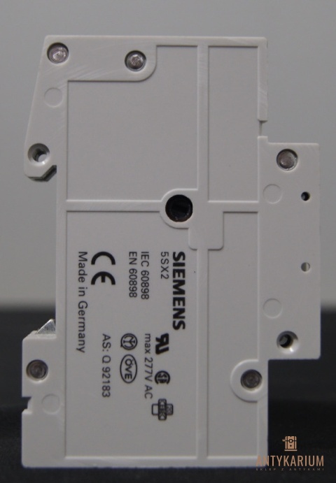 Wyłącznik bezpiecznik SIEMENS 5SX2 108-2 1Pol C8