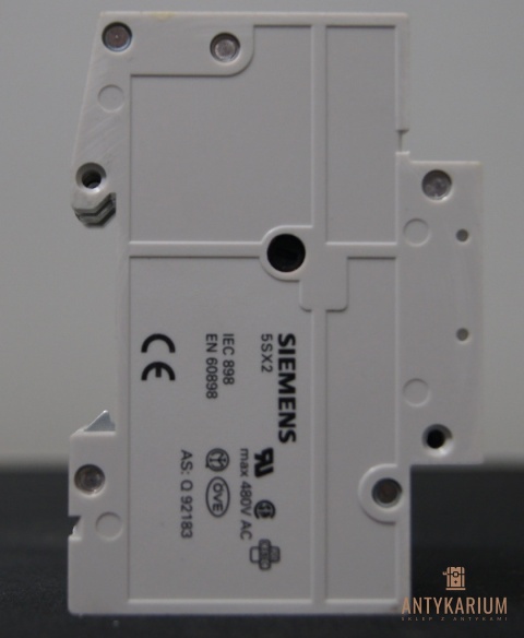Wyłącznik bezpiecznik SIEMENS 5SX2 208-7 2Pol C8