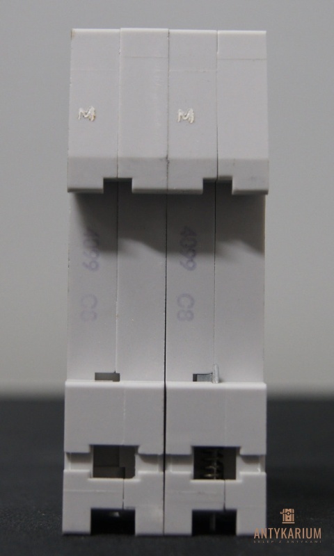 Wyłącznik bezpiecznik SIEMENS 5SX2 208-7 2Pol C8