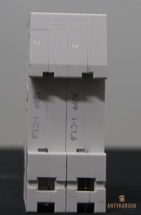 Wyłącznik bezpiecznik SIEMENS 5SX2 215-7 2Pol C1,6