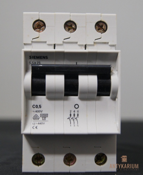 Wyłącznik bezpiecznik SIEMENS 5SX2 305-07 3Pol C0,5