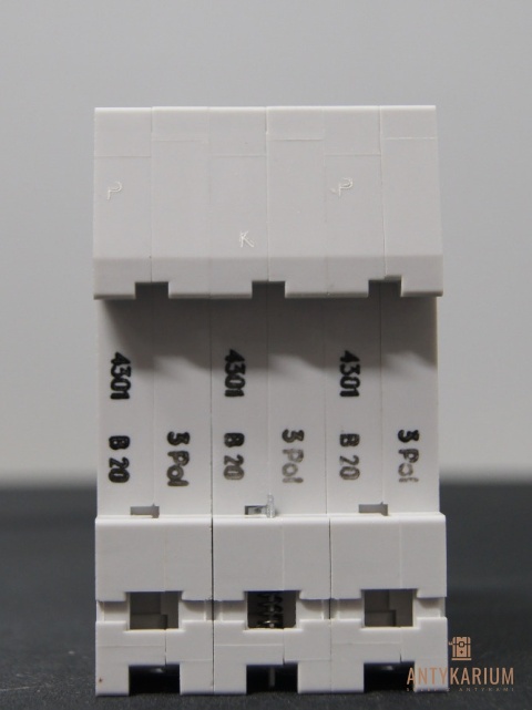 Wyłącznik bezpiecznik SIEMENS 5SX2 320-6 3 Pol B20
