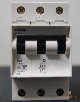 Wyłącznik bezpiecznik SIEMENS 5SX2 332-6 3 Pol B32