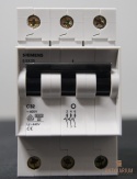 Wyłącznik bezpiecznik SIEMENS 5SX2 332-7 3Pol C32