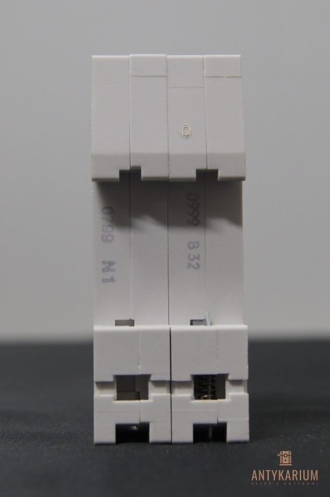 Wyłącznik bezpiecznik SIEMENS 5SX2 532-6 2Pol B32