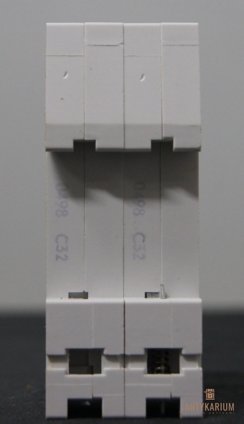 Wyłącznik bezpiecznik SIEMENS 5SX2 232-7 2Pol C32