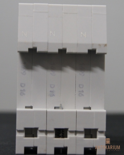 Wyłącznik bezpiecznik SIEMENS 5SX2316-8 3Pol D16