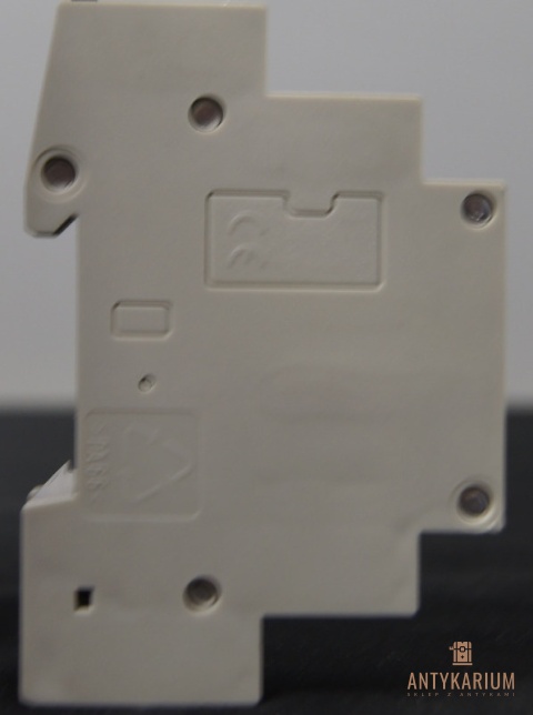 Wyłącznik zdalny 1-bieg 16A 5TT5 531 Siemens