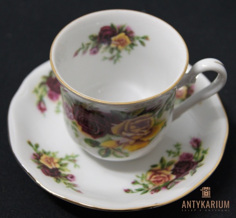 Filiżanka porcelana bogato zdobiona Bohemia