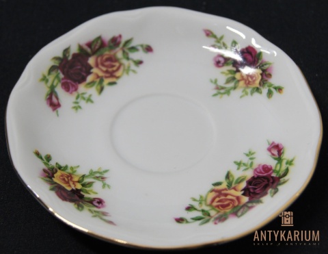 Filiżanka porcelana bogato zdobiona Bohemia