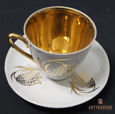 Filiżanka porcelana bogato zdobiona