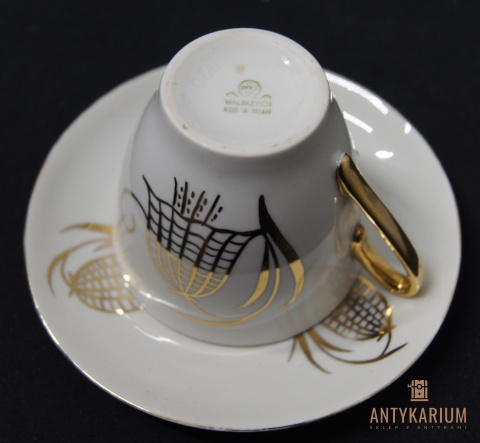 Filiżanka porcelana bogato zdobiona