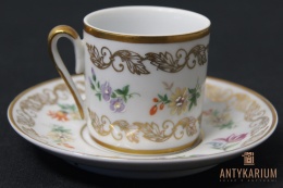 Filiżanka porcelanowa ręcznie malowanoa lata 50