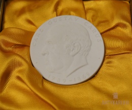 Medal Okolicznościowy Miśnia porcelana Gustav Carus