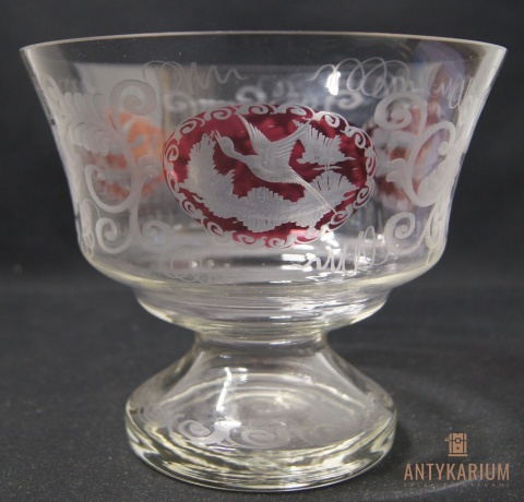 Egermann Ruby Glass Table Centerpiece Ręcznie grawerowany 1970
